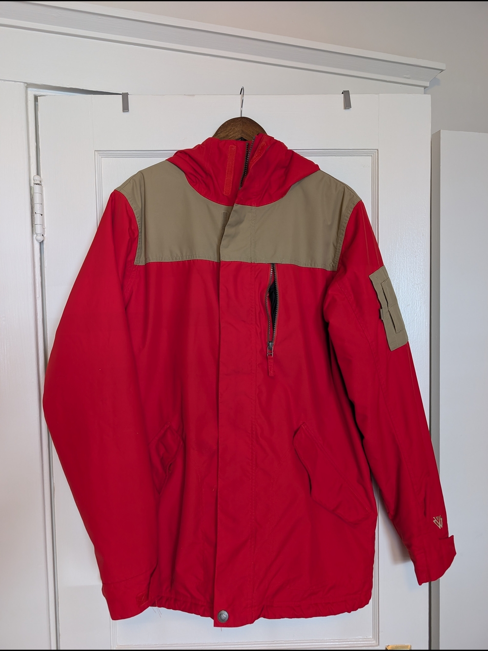 Burton Size Large Red and Tan Ski Jacket